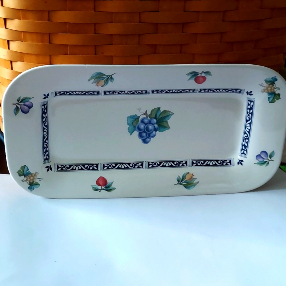 Pfaltzgraff Stoneware Bread Tray